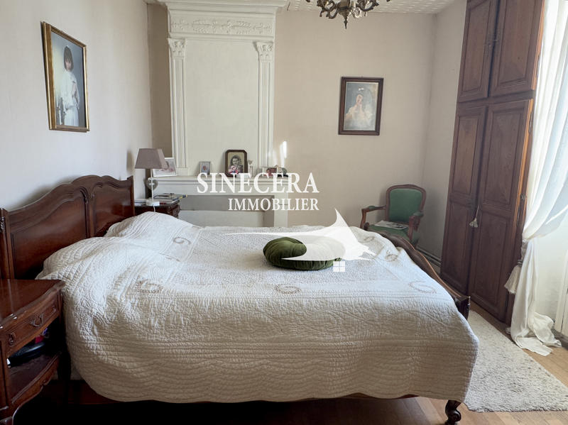 Maison - 207 m² - 6 pièces