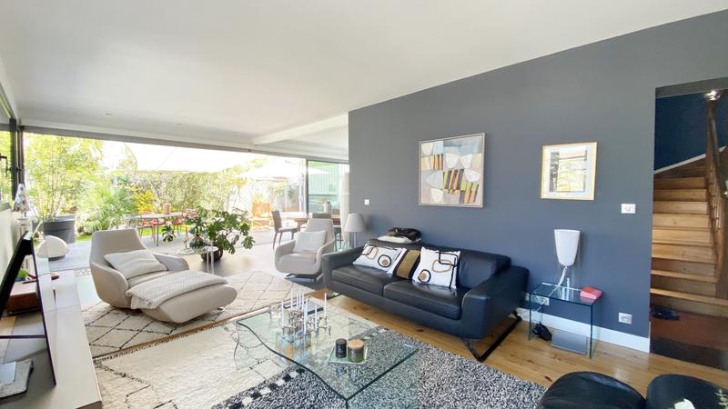 Appartement sur toit - 160 m² - 5 pièces