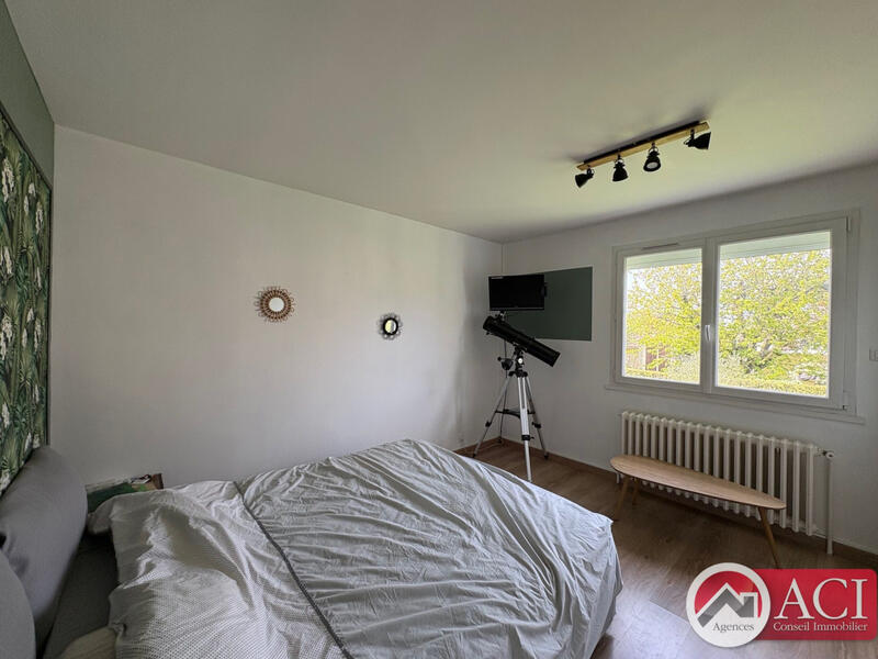 Maison - 175 m² - 8 pièces