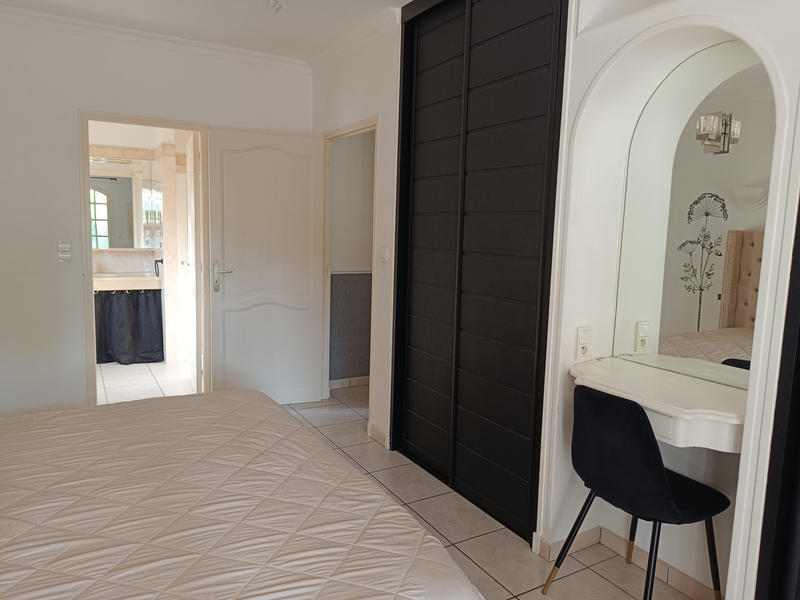 Maison - 208 m² - 8 pièces