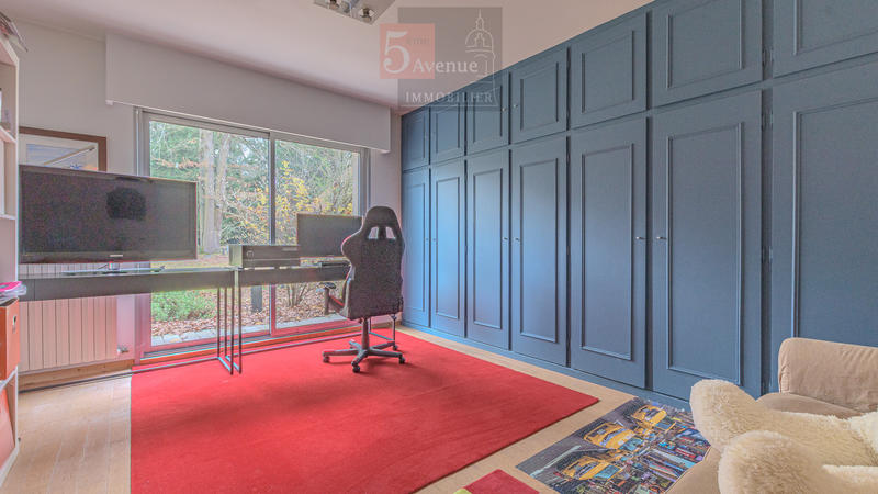 Maison - 400 m² - 8 pièces