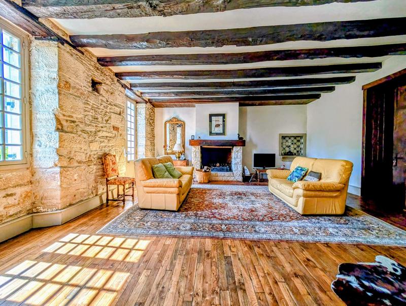 Maison - 176 m² - 8 pièces