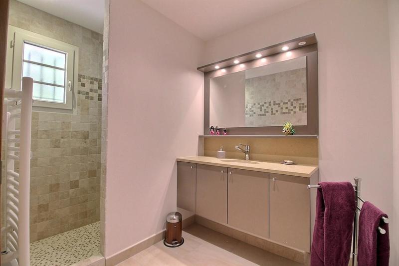 Maison - 196 m² - 7 pièces