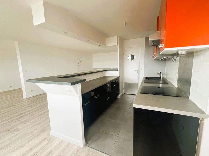 Appartement - 82 m² - 4 pièces