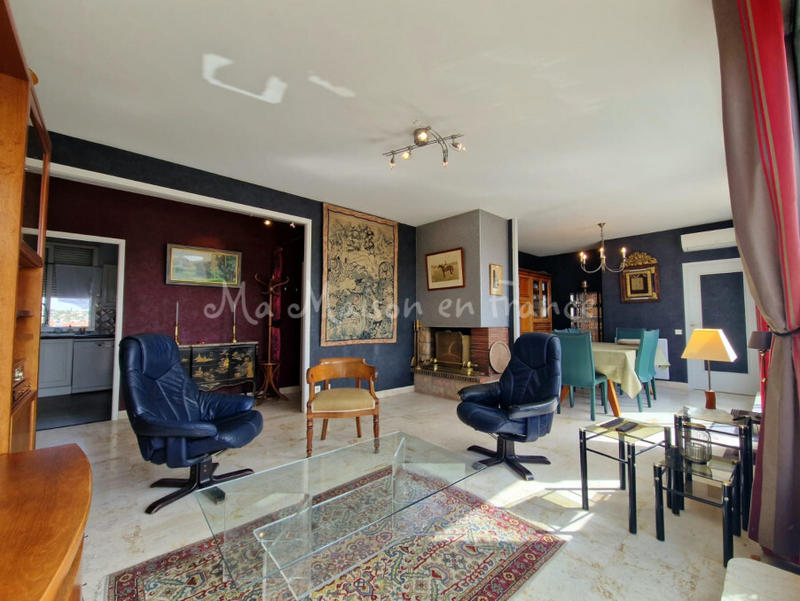 Appartement - 200 m² - 5 pièces