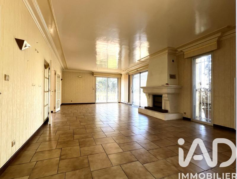 Maison - 287 m² - 8 pièces