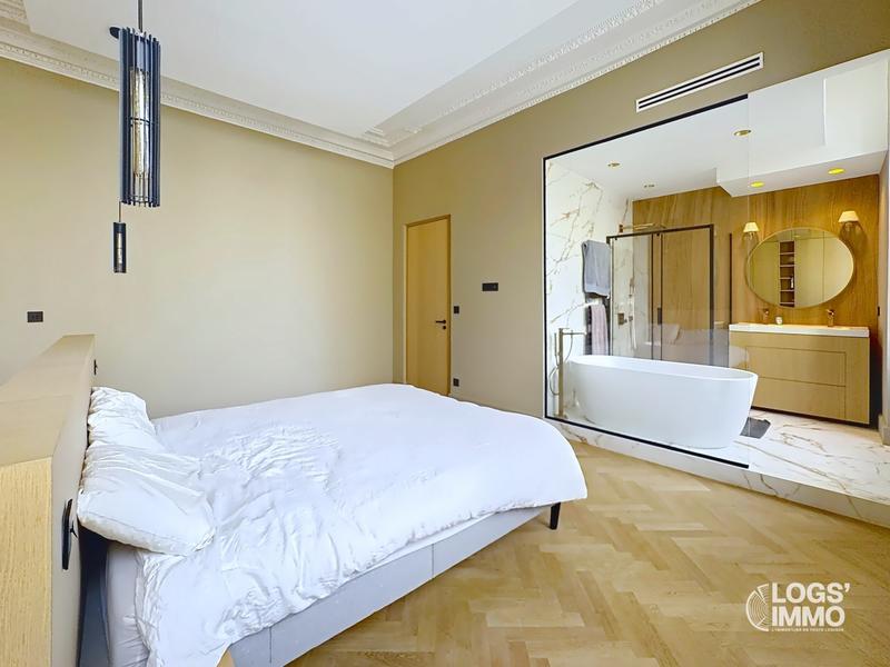 Appartement - 143 m² - 3 pièces