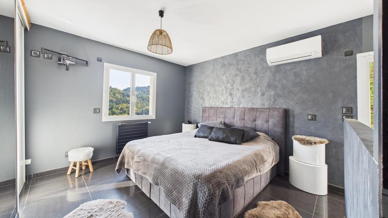 Maison - 155 m² - 5 pièces