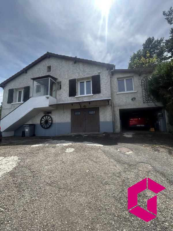 Maison - 88 m² - 5 pièces