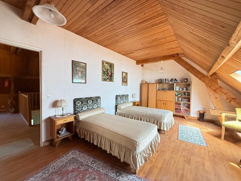 Maison - 317 m² - 10 pièces