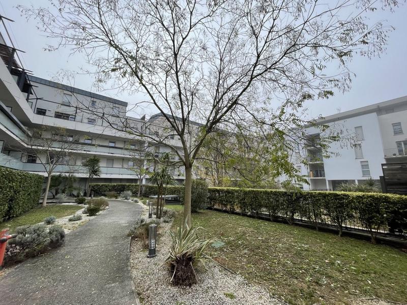 Appartement - 83 m² - 4 pièces