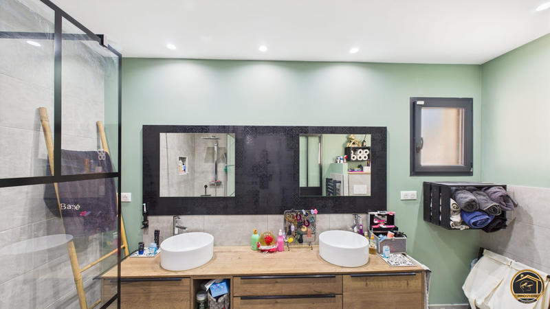 Maison contemporaine - 155 m² - 6 pièces