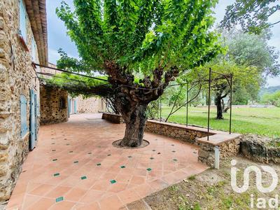 Maison - 311 m² - 8 pièces