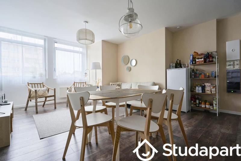 Chambre - 10 m² - 1 pièce