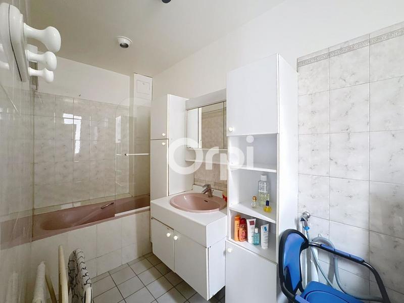 Appartement - 100 m² - 5 pièces