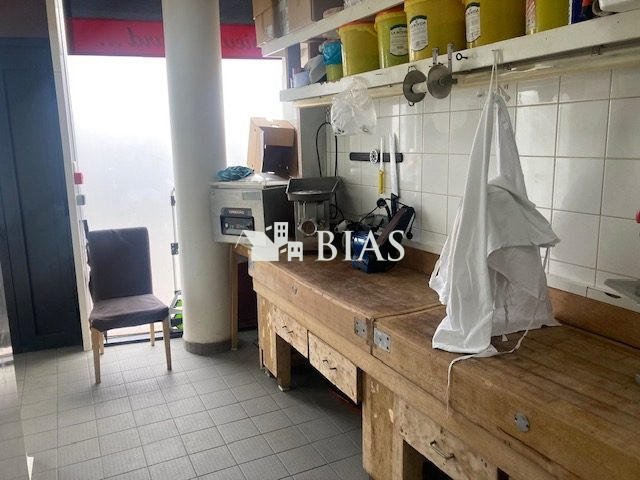 Fonds de commerce - 140 m²