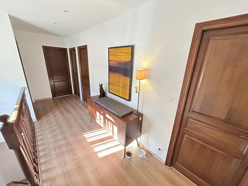 Villa - 175 m² - 6 pièces