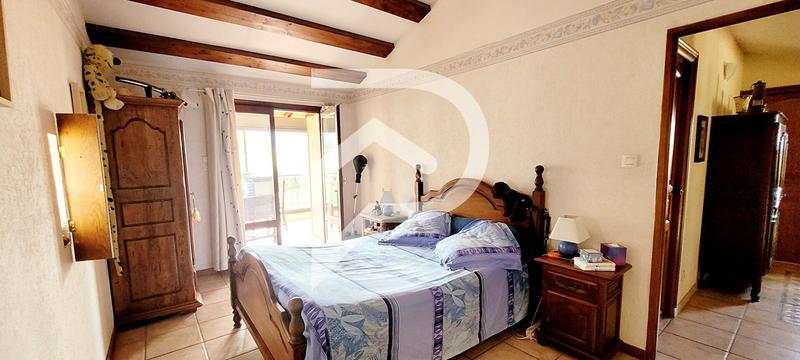 Demeure - 259 m² - 11 pièces