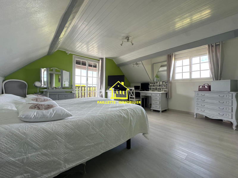 Maison - 187 m² - 6 pièces