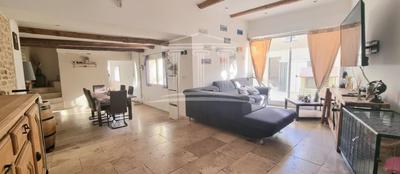 Maison - 104 m² - 3 pièces