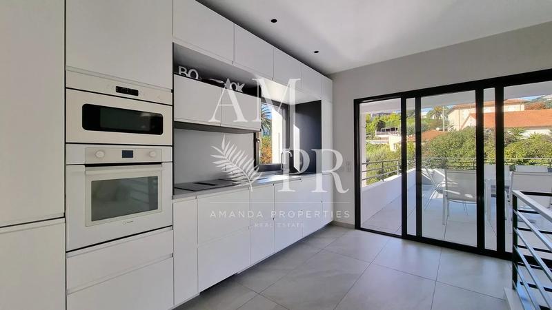 Villa - 350 m² - 8 pièces