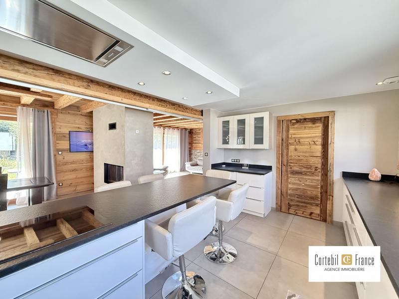 Châlet - 319 m² - 12 pièces