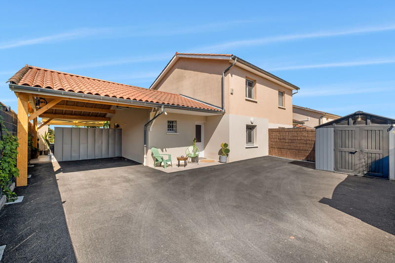 Maison - 92 m² - 4 pièces