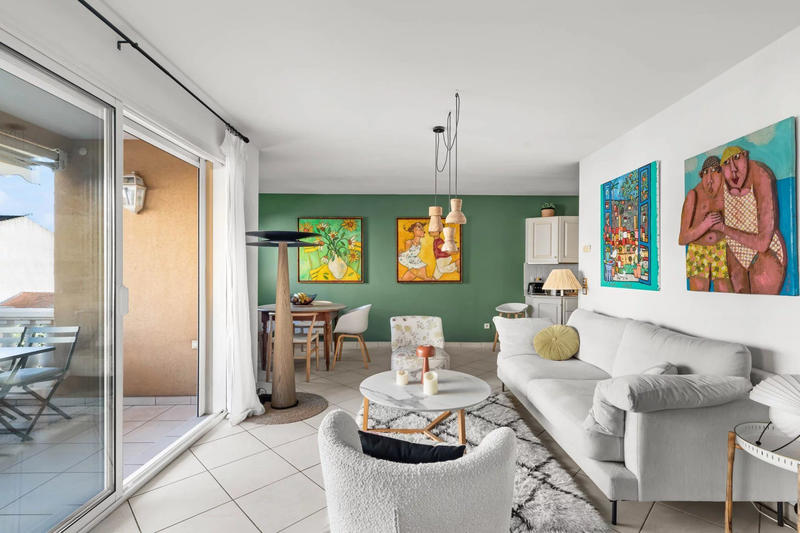 Appartement - 90 m² - 4 pièces