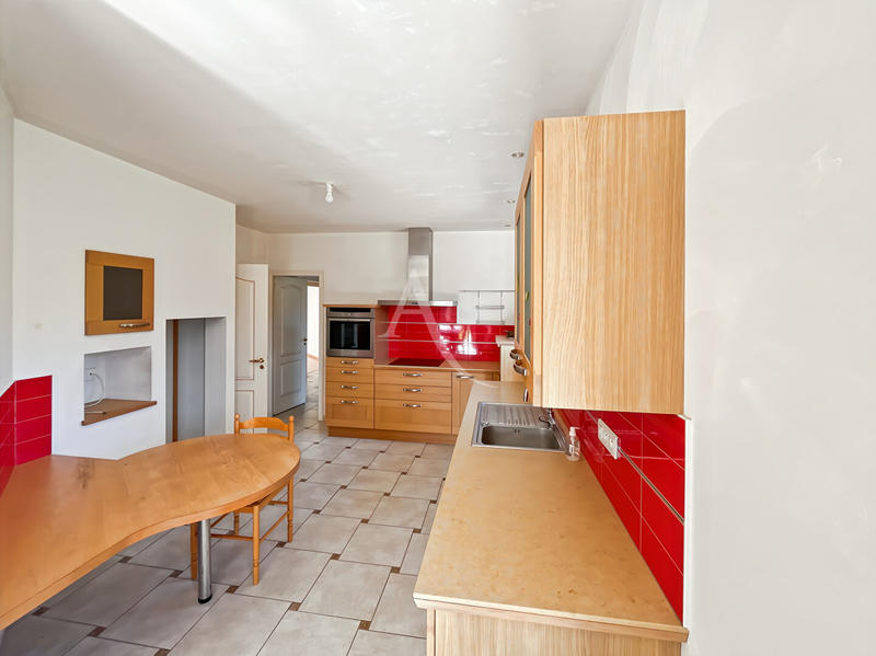 Maison - 166 m² - 5 pièces