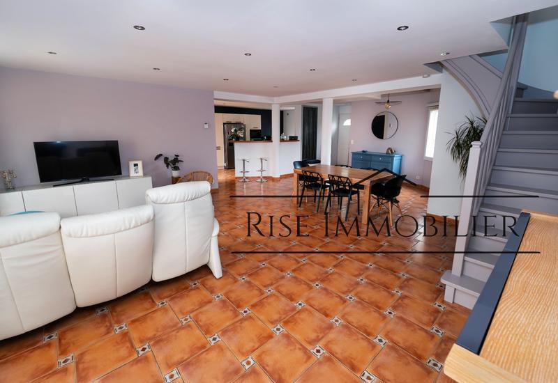 Maison - 147 m² - 6 pièces