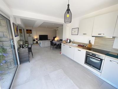 Appartement - 79 m² - 3 pièces