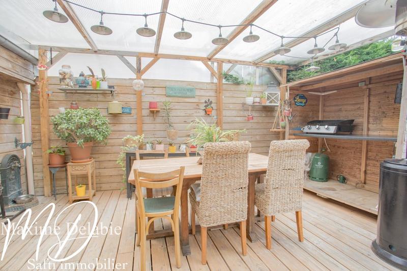 Maison - 180 m² - 8 pièces