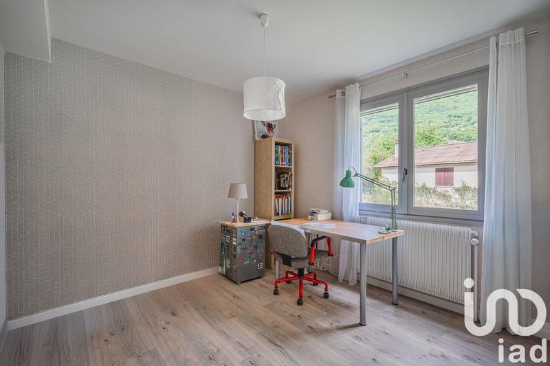 Maison - 181 m² - 8 pièces