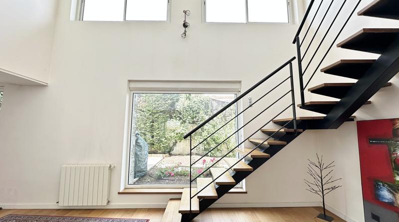 Maison - 221 m² - 7 pièces