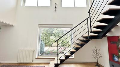 Maison - 221 m² - 7 pièces