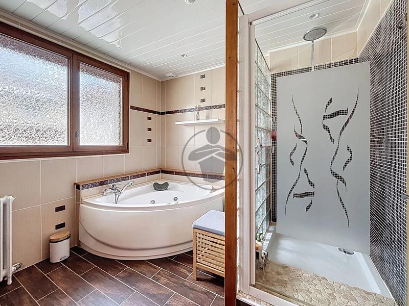 Maison - 148 m² - 6 pièces