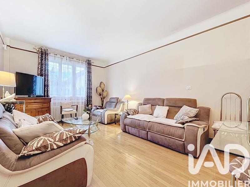 Maison - 164 m² - 9 pièces