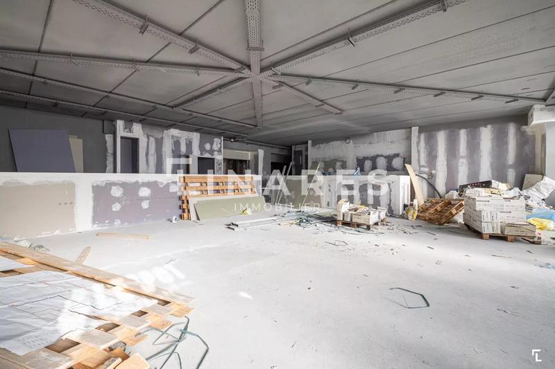 Local commercial - 310 m²