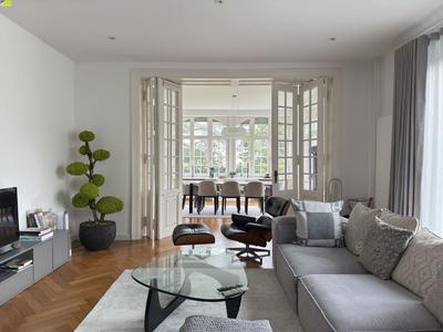 Duplex - 236 m² - 6 pièces