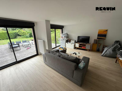 Villa - 200 m² - 8 pièces