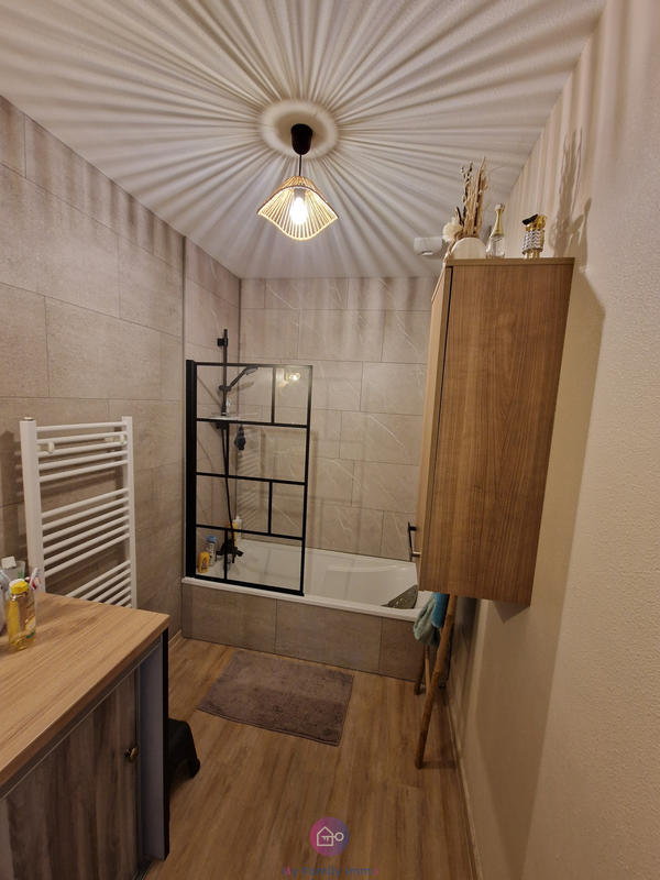 Appartement - 83 m² - 5 pièces