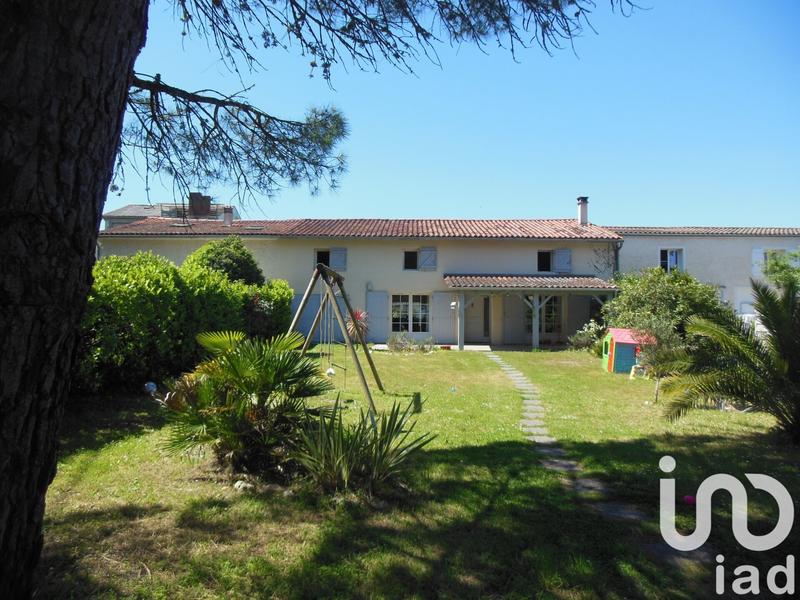 Maison - 199 m² - 7 pièces