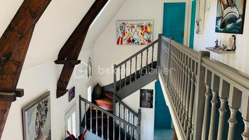 Propriété - 184 m² - 7 pièces