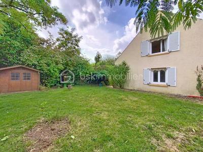 Maison traditionnelle - 112 m² - 5 pièces