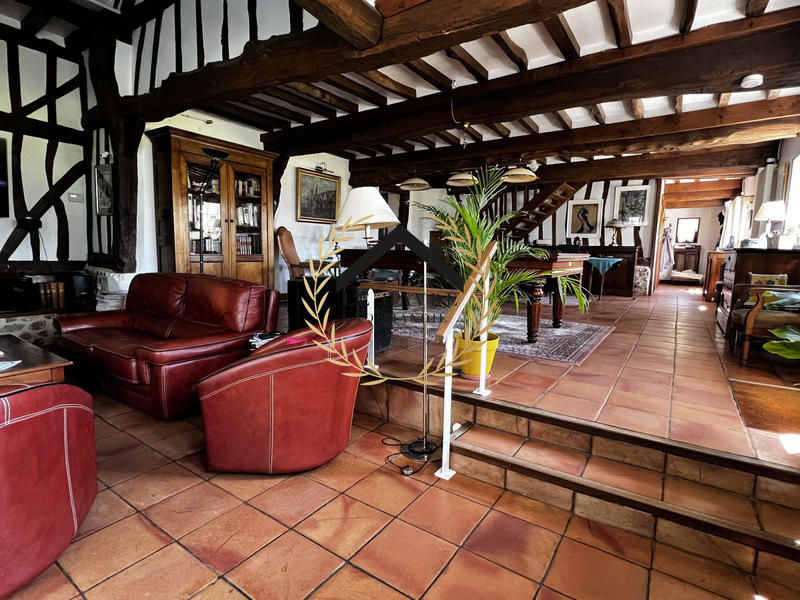 Maison - 253 m² - 10 pièces