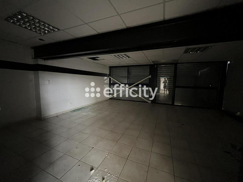 Bureau - 200 m² - 6 pièces