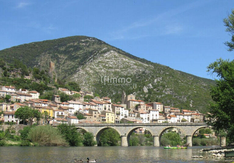 Terrain constructible - 3 500 m²