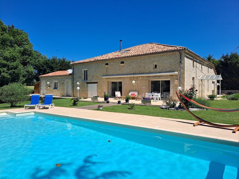 Maison - 291 m² - 8 pièces