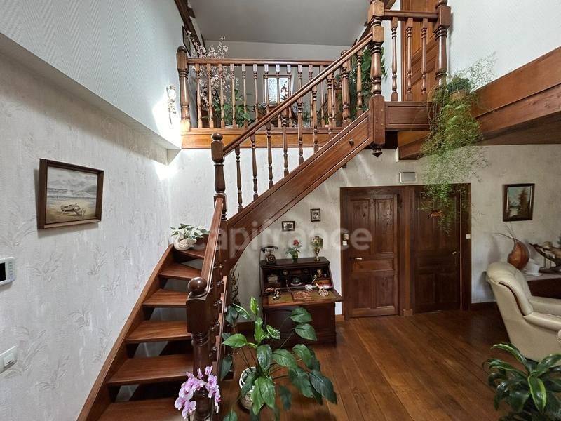 Maison - 151 m² - 6 pièces