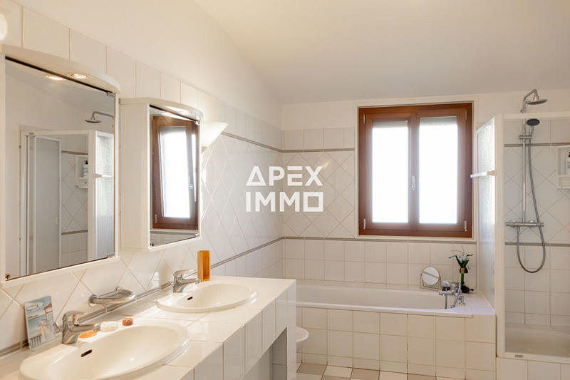 Maison - 127 m² - 4 pièces